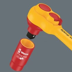 Clés polygonales Soldes 23 Wera Clé Plate 8007 B VDE Clé à Cliquet Zyklop, Isolée, Avec Levier De Commutation Et Entraînement 3/8", 3/8" X 222 Mm 05004966001